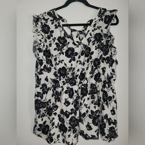 SHEIN Black and White Ruffled Floral Sleeveless Blouse
